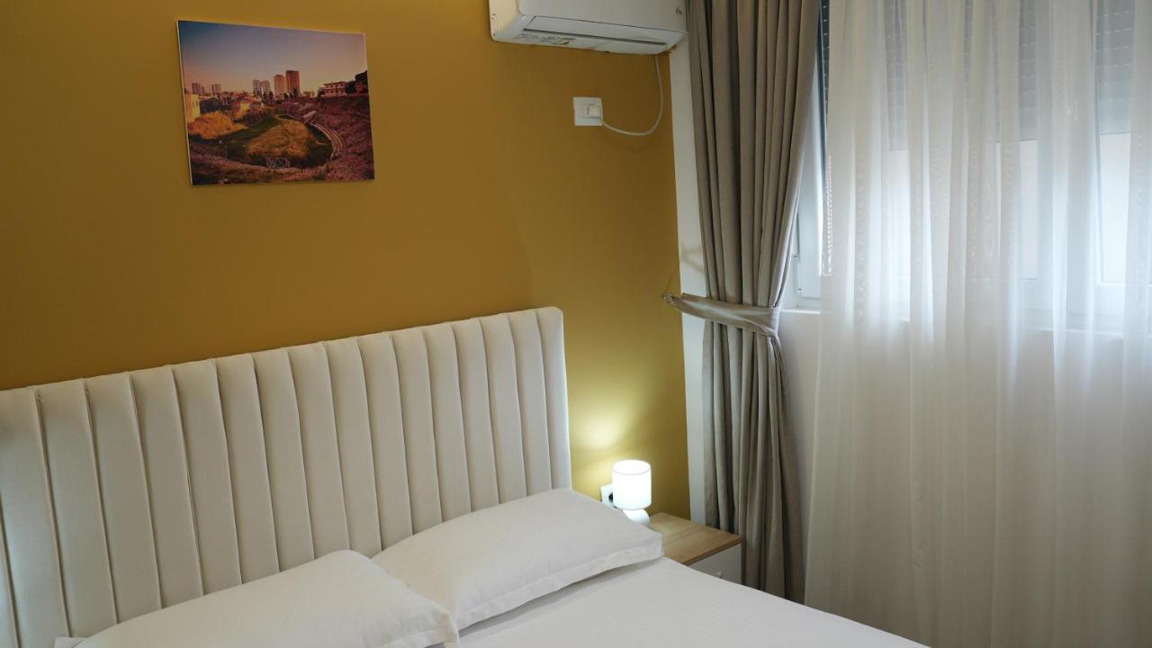 Hotel Luris Голем Екстериор снимка