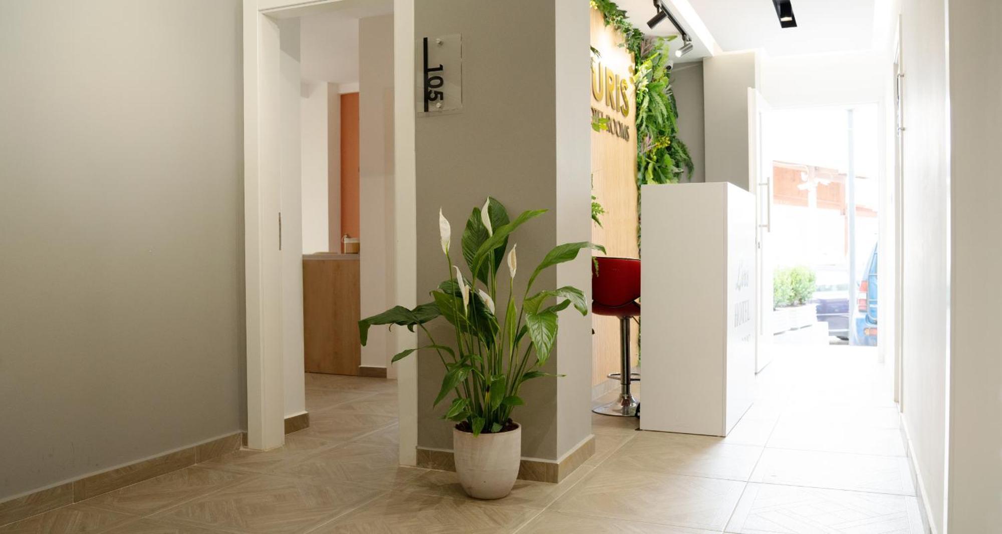 Hotel Luris Голем Екстериор снимка