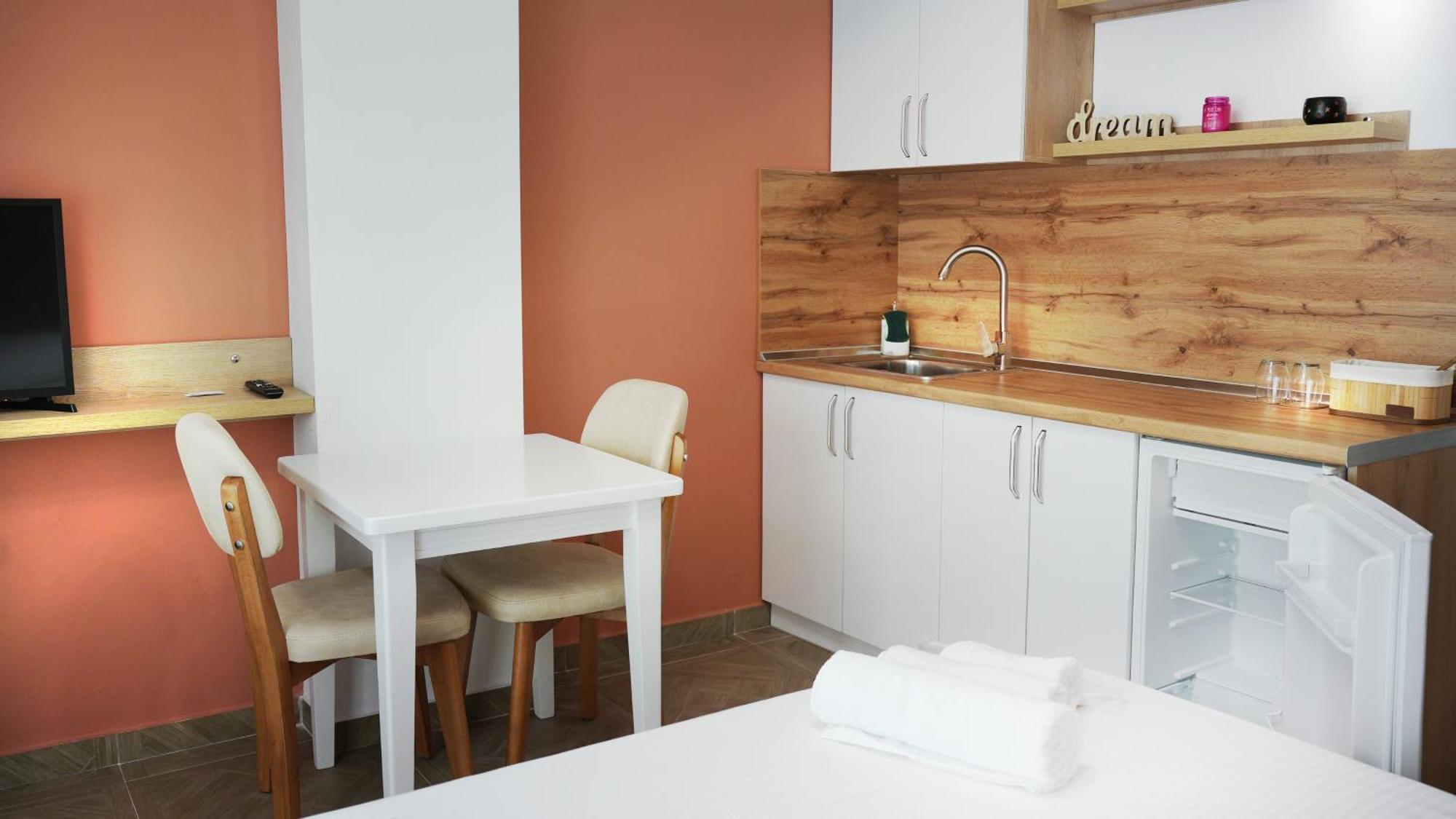 Hotel Luris Голем Екстериор снимка