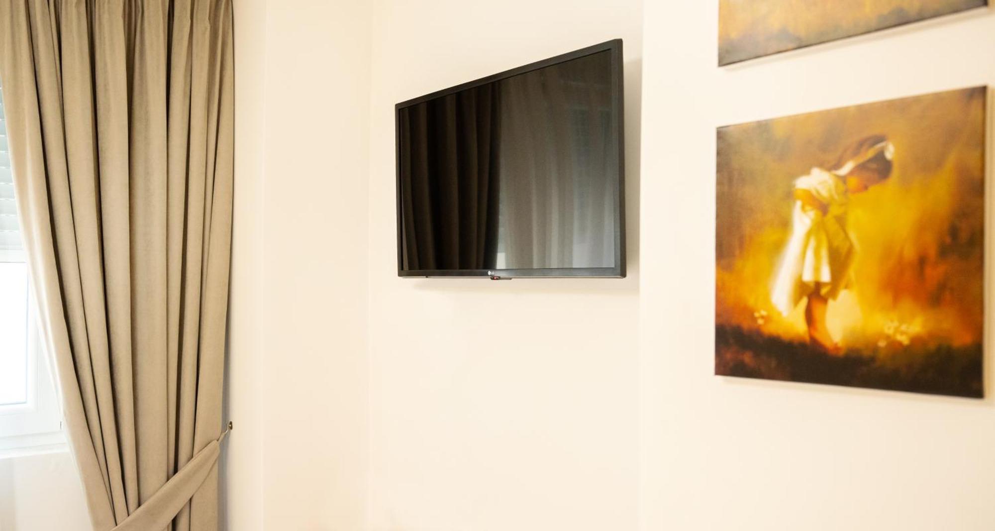 Hotel Luris Голем Екстериор снимка
