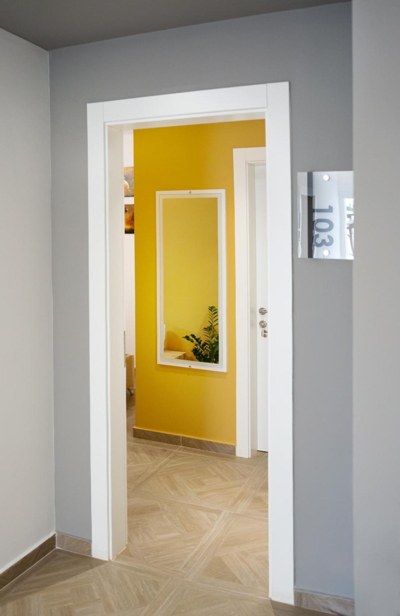 Hotel Luris Голем Екстериор снимка