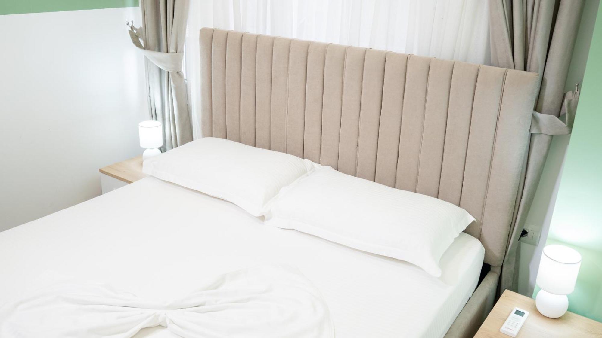 Hotel Luris Голем Екстериор снимка